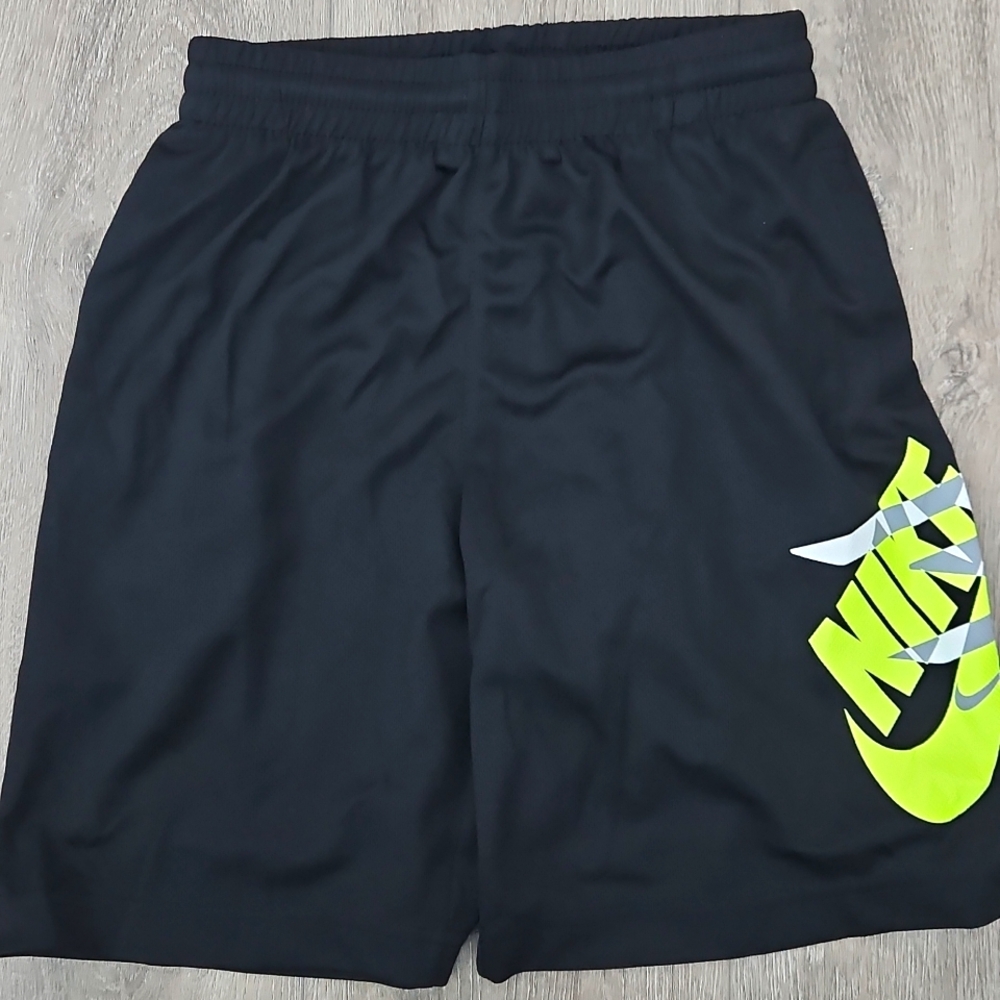3 Brand no hole mesh short kids size S